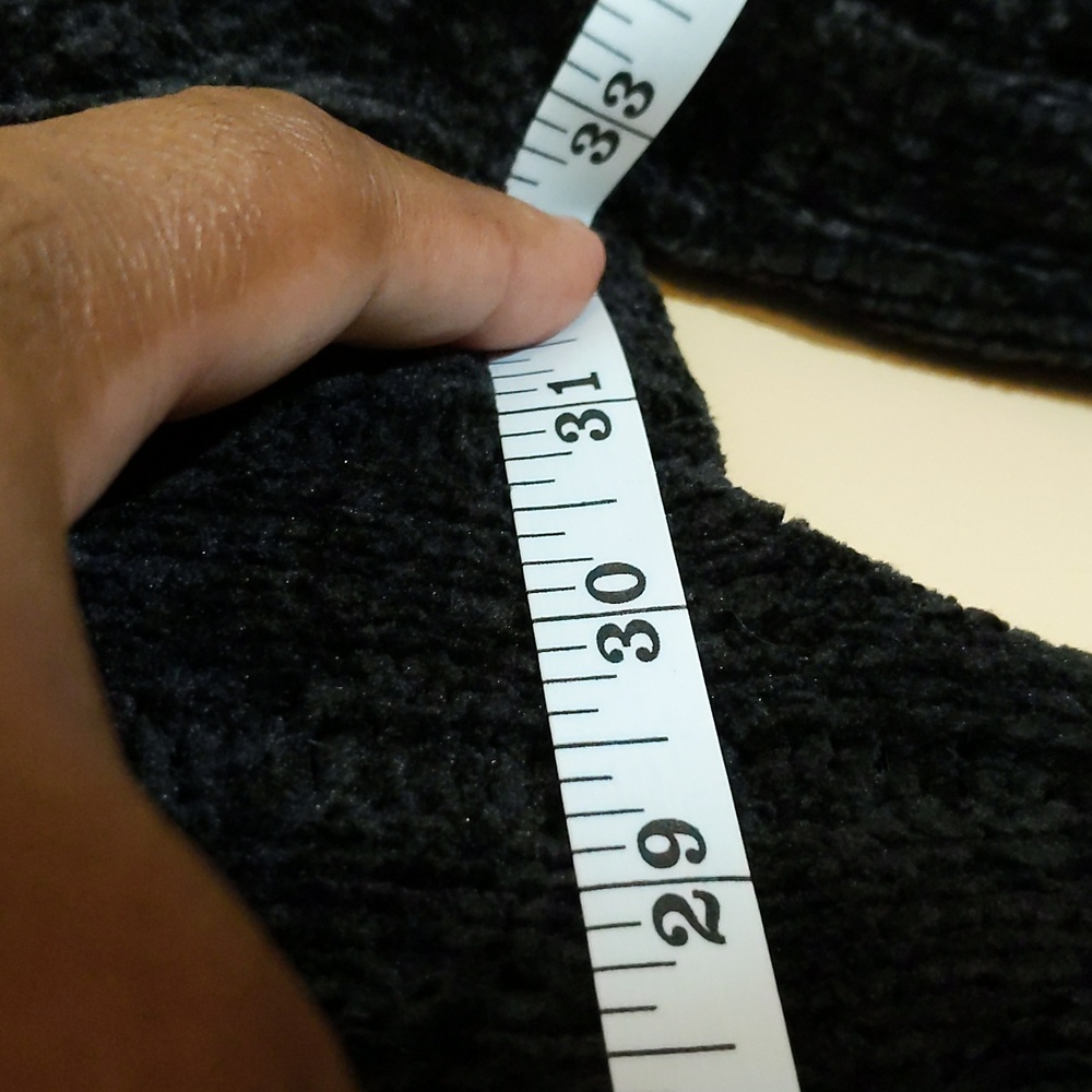 No Boundaries| Black Crew Neck Sweater Polyester made of 100% Recycled Materials - Picture 7 of 7